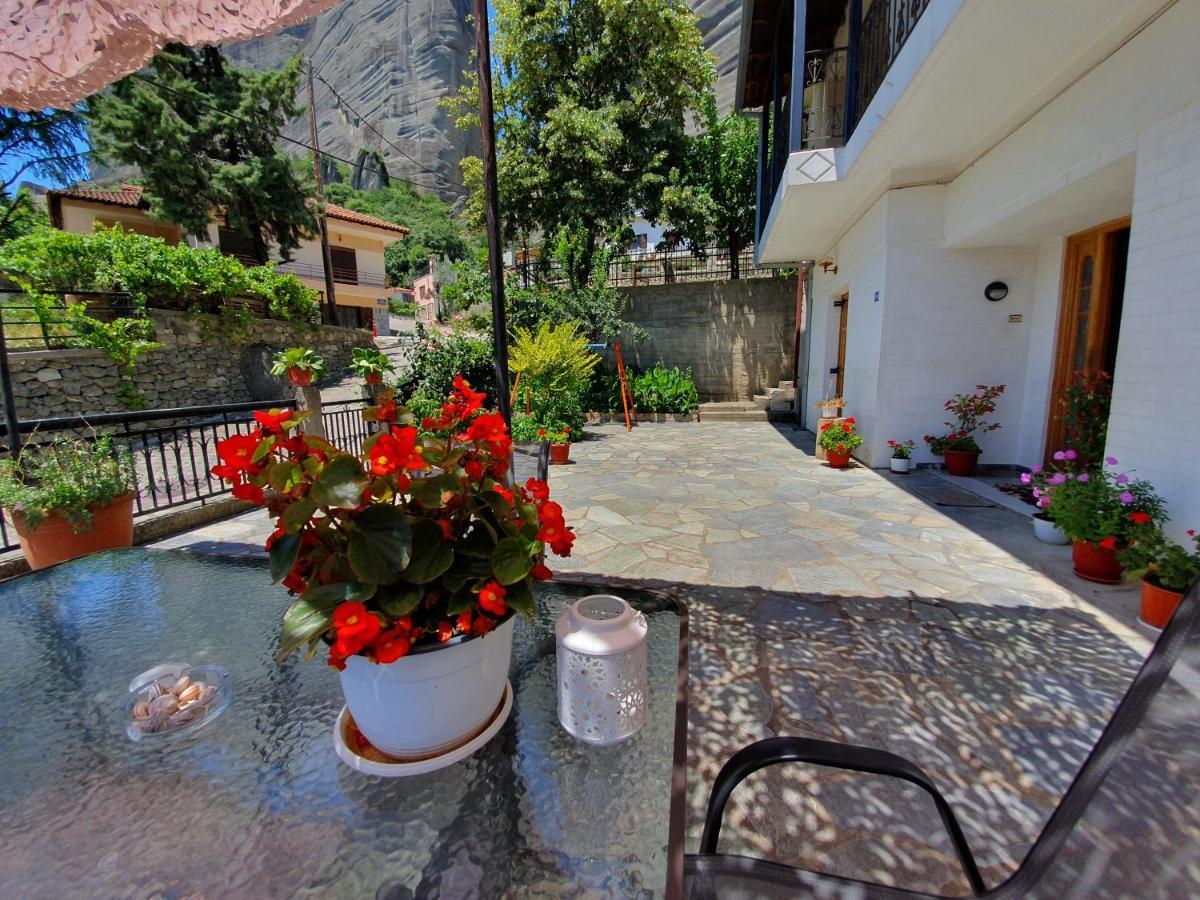 Homel Rocks -Elegant Apt 2Bd -Amazing Garden View Kalambaka Bagian luar foto